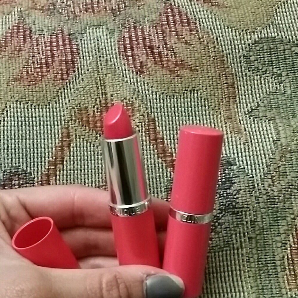 2 Brand New Clinique Matte Peony AA5
